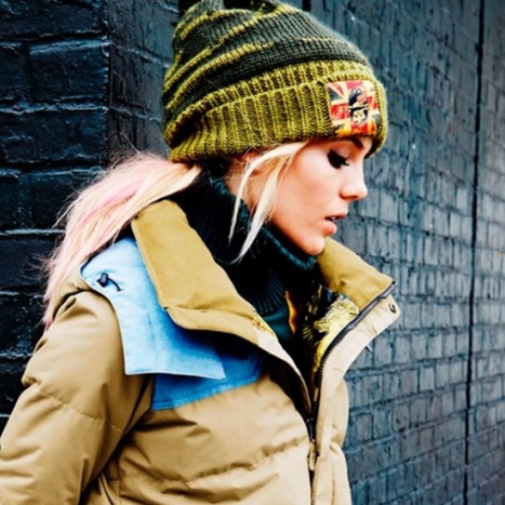 L.A.M.B. X Burton Women's Lydon Beanie - Picture 2 of 6